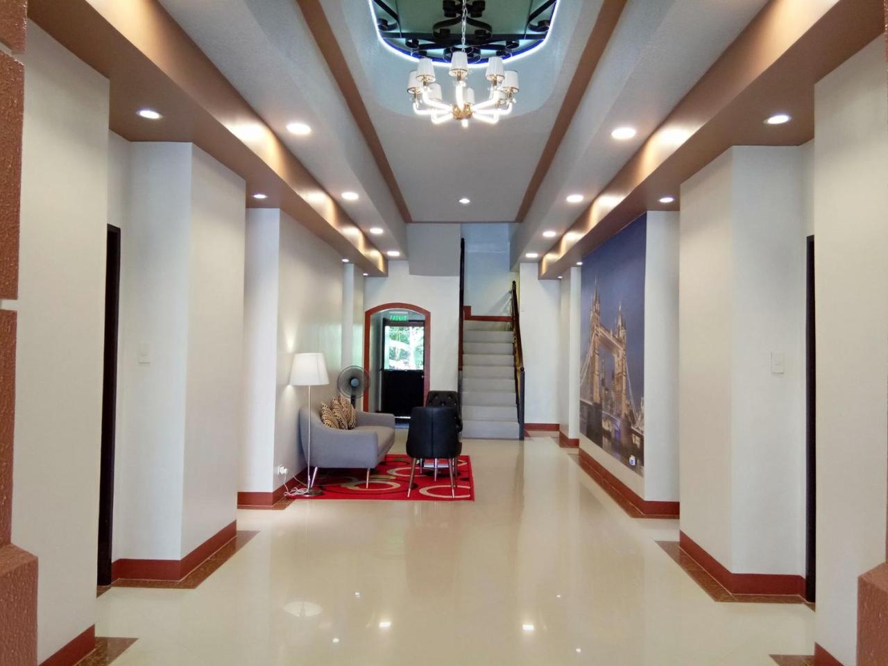 Elizabeth Hotel - Naga Pili  Esterno foto
